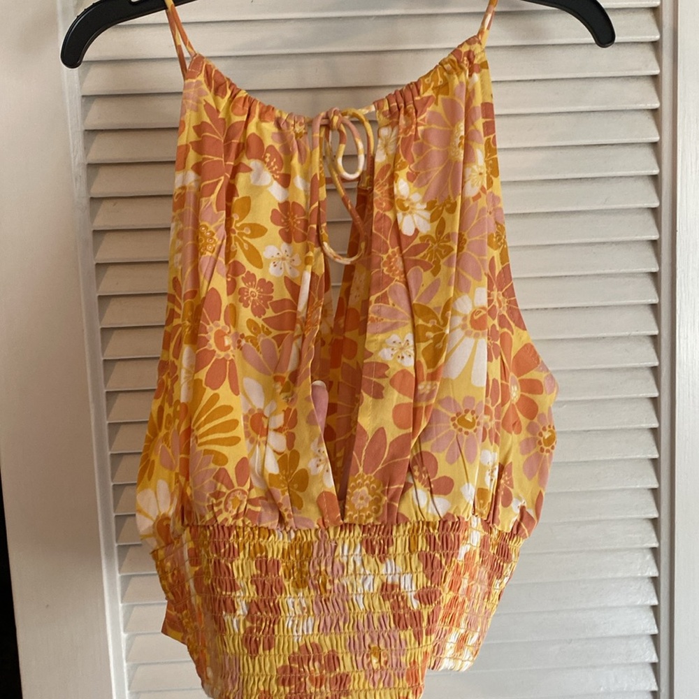Halter top - Picture 3 of 4